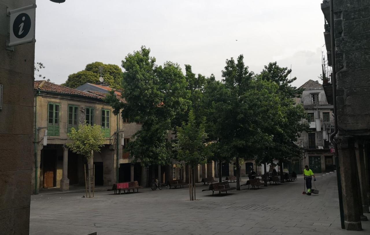 Excelentes Vistas En La Plaza De La Verdura Pontevedra Extérieur photo